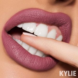 Kylie Cosmetics Boy Bye 💄